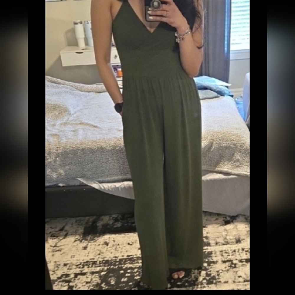 Elegant Green Jumpsuit